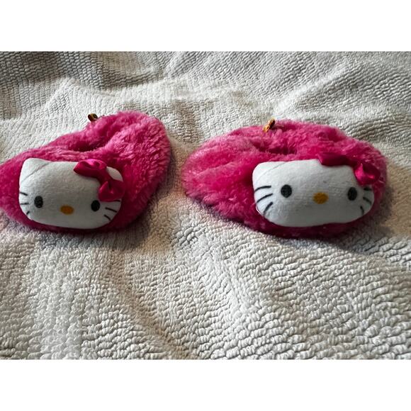 Build A Bear Workshop Hello Kitty With Bow Fuzzy Sanrio Shoes Set Pink NWOT - Picture 1 of 11